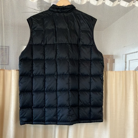 Mountain Hardware vest - Picture 4 of 13